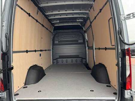 Outro 2025 Mercedes-Benz Sprinter 319 CDI 4x4 3665 Klima Standheiz AHK (6)