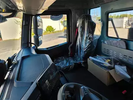 Andet 0 Iveco X-Way AD320X46BZ OFF 8x4 Hiab ULT26S53-W-ITF Alu (16)