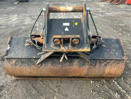 Accessoires 2021 [Other] ZFE hydraulischer Grabenräumlöffel / MS21 / 2021 (5)