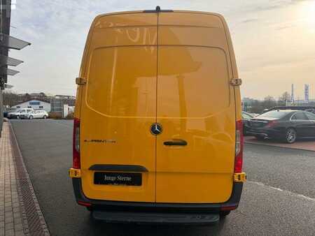 Mercedes-Benz eSprinter 312 DHL Regal KEP-Ausbau