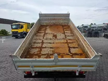 Övrigt 2020 Mitsubishi Fuso Canter 7C18D DoKa 7 Sitze AHK (11)