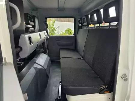 Övrigt 2020 Mitsubishi Fuso Canter 7C18D DoKa 7 Sitze AHK (16)