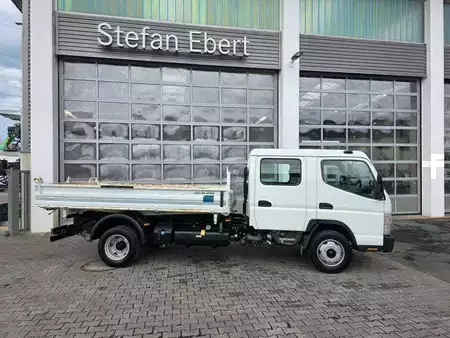 Övrigt 2020 Mitsubishi Fuso Canter 7C18D DoKa 7 Sitze AHK (8)