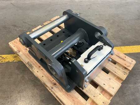 Liitteet 0 Liebherr Likufix SW48 Adapterplatte NEU lagernd / WESTTECH (3)