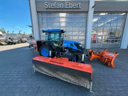Ostatní 2021 Kubota M5101N / nur 437h / Kommunalpaket (1)