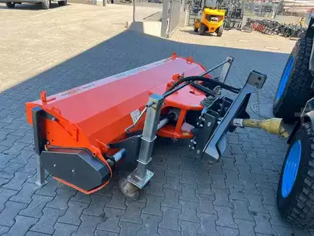 Ostatní 2021 Kubota M5101N / nur 437h / Kommunalpaket (12)