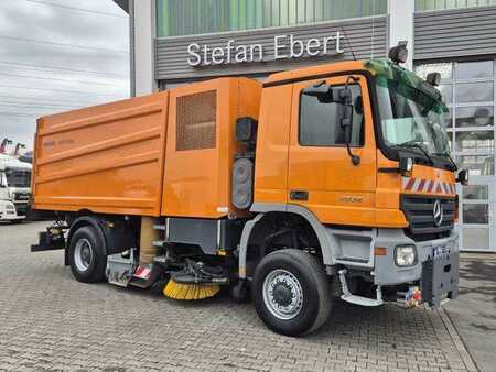 Sonstige 2005 Mercedes-Benz Actros 2032 A 4x4 Bucher STKF 9500 Airport 30x (4)