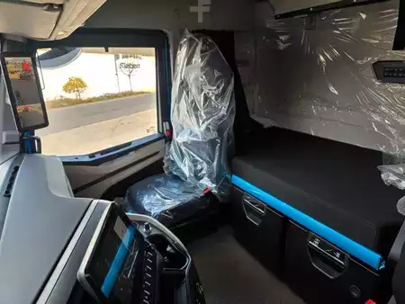 Miscelaneo 0 Iveco S-Way AS440S50T/P Standklima+Heizung LED (12)