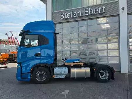 Miscelaneo 0 Iveco S-Way AS440S50T/P Standklima+Heizung LED (5)