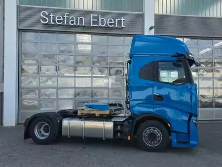 Miscelaneo 0 Iveco S-Way AS440S50T/P Standklima+Heizung LED (6)