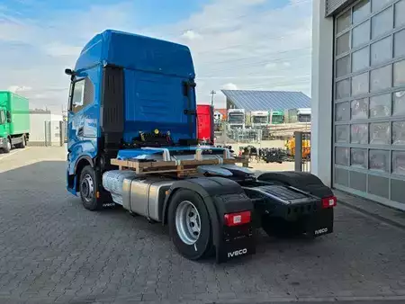 Miscelaneo 0 Iveco S-Way AS440S50T/P Standklima+Heizung LED (7)