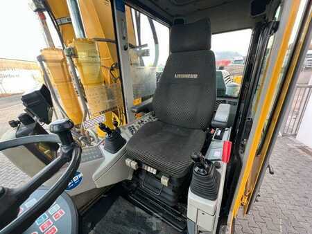 Pelle sur pneus 2009 Liebherr A 900 C ZW Litronic / 19.616 h / 2009 (10)