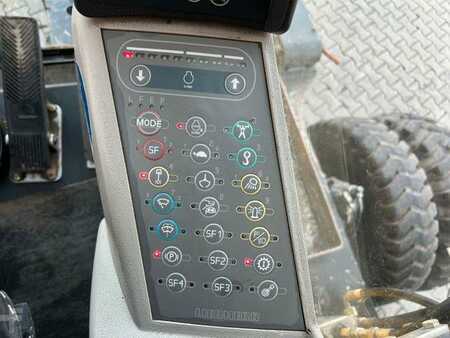 Pelle sur pneus 2009 Liebherr A 900 C ZW Litronic / 19.616 h / 2009 (11)