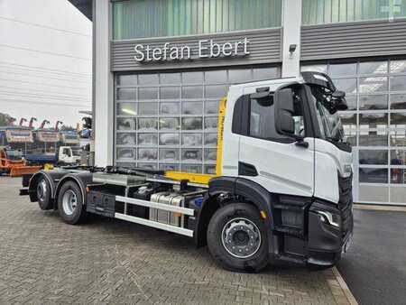 Iveco AD280X46Y/PS ON 6x2 Palfinger PHT20 Performer 5x