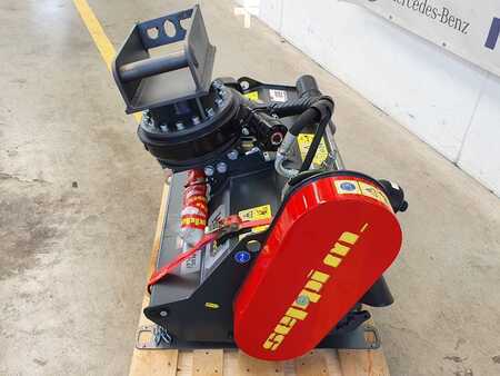 Ostatní 0 Seppi M. H3 105 / 2-5to Mulcher Drehkranz / lagernd / NE (4)