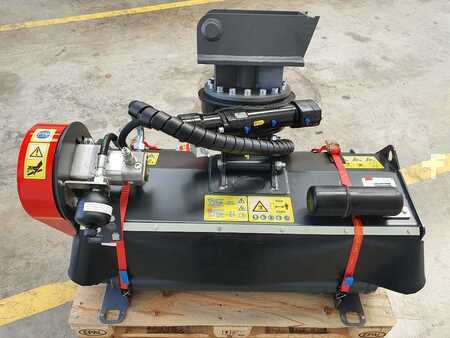 Ostatní 0 Seppi M. H3 105 / 2-5to Mulcher Drehkranz / lagernd / NE (6)