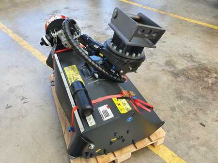 Ostatní 0 Seppi M. H3 105 / 2-5to Mulcher Drehkranz / lagernd / NE (7)