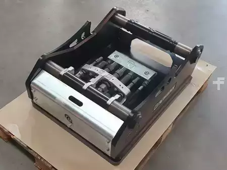 Vedlegg 0 OilQuick OQ70/55 Adapterplatte für Westtech NEU (4)