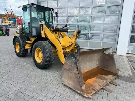 Cargadoras de ruedas 2015 Caterpillar 908M / 3.000h / Gabel / Schaufel (13)