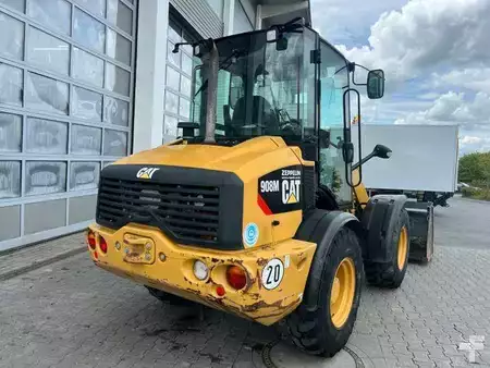 Cargadoras de ruedas 2015 Caterpillar 908M / 3.000h / Gabel / Schaufel (5)