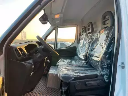 Ostatní 0 Iveco Daily 35S18 HA8 3.0L *R3.520mm*Automatik*Kamera (11)