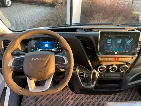 Ostatní 0 Iveco Daily 35S18 HA8 3.0L *R3.520mm*Automatik*Kamera (13)