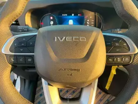 Ostatní 0 Iveco Daily 35S18 HA8 3.0L *R3.520mm*Automatik*Kamera (14)