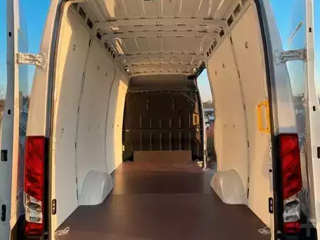 Ostatní 0 Iveco Daily 35S18 HA8 3.0L *R3.520mm*Automatik*Kamera (8)