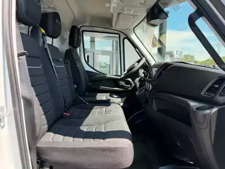 Pozostałe 0 Iveco Daily 35S16 HA8 *R3.450mm*Automatik* (15)
