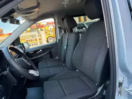 Outro 2025 Mercedes-Benz Vito 116 CDI Tourer 4x4 AHK2,5 DISTRONIC Stdh (10)