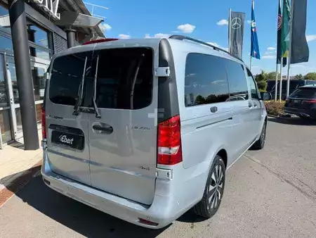 Outro 2025 Mercedes-Benz Vito 116 CDI Tourer 4x4 AHK2,5 DISTRONIC Stdh (4)