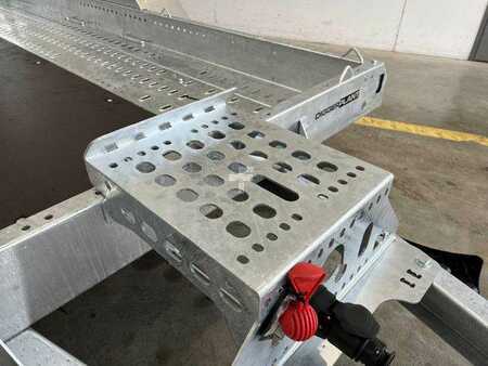 Pozostałe 0 Brian James Cargo Digger Plant 2 / Länge 3.700mm / 3.500kg (5)