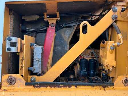 Outro 1996 Liebherr LR 622 Laderaupe / 9.594h / 1996 (17)