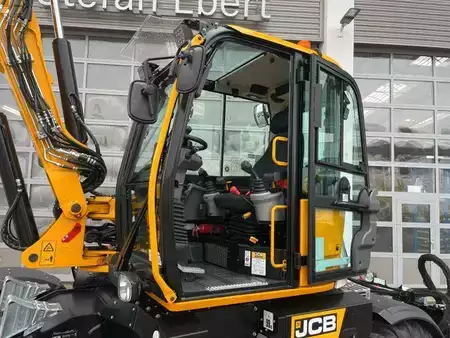 Pelle sur pneus 2025 JCB Hydradig 110W / POTHOLE PRO / nur 79h! / 2025 (17)