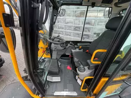 Pelle sur pneus 2025 JCB Hydradig 110W / POTHOLE PRO / nur 79h! / 2025 (18)