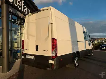 Other 2022 Iveco Daily 35S14H CRV , Crewcab, 7-Sitze, Klima (4)