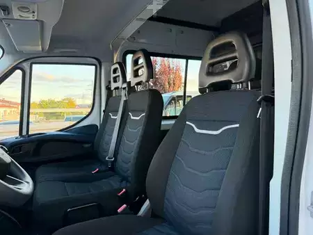 Other 2022 Iveco Daily 35S14H CRV , Crewcab, 7-Sitze, Klima (9)