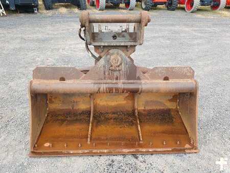 Muut 0 [div] Nagel hydraulischer Grabenräumlöffel / SW48 (1)