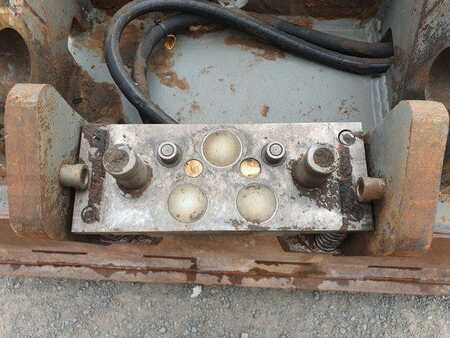 Muut 0 [div] Nagel hydraulischer Grabenräumlöffel / SW48 (11)