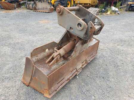 Muut 0 [div] Nagel hydraulischer Grabenräumlöffel / SW48 (6)