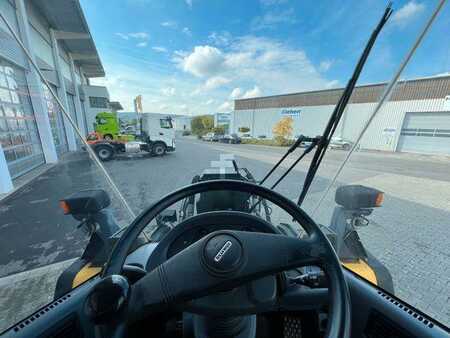 Chargeuse sur pneus 2005 Komatsu WA 250 PT - 5H / 12.390h / (17)