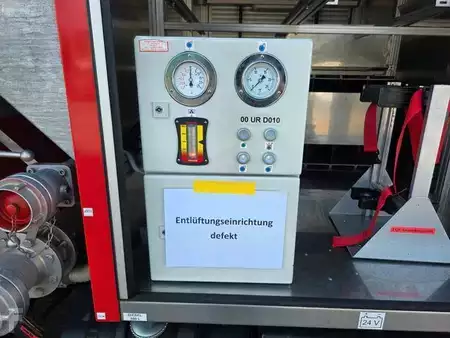 Outro 2005 MAN 8.150 Feuerwehr Schaum-Löschfahrzeug SLF 25/25 (13)