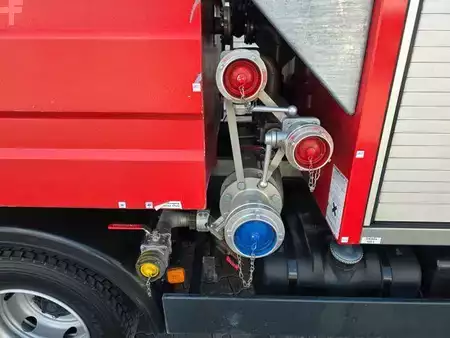 Outro 2005 MAN 8.150 Feuerwehr Schaum-Löschfahrzeug SLF 25/25 (14)