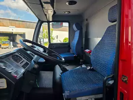 Outro 2005 MAN 8.150 Feuerwehr Schaum-Löschfahrzeug SLF 25/25 (18)