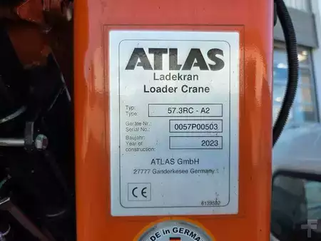 Annet 2023 Mitsubishi Fuso Canter 7C18 KK Atlas 57.3RC-A2 Funk AHK (14)
