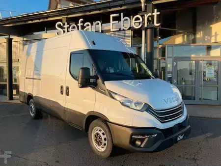 Pozostałe 0 Iveco Daily 35S18 HA8 3.0L *R3.520mm*Automatik*Kamera* (1)