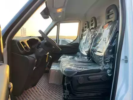 Pozostałe 0 Iveco Daily 35S18 HA8 3.0L *R3.520mm*Automatik*Kamera* (13)