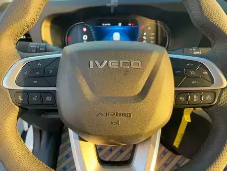 Pozostałe 0 Iveco Daily 35S18 HA8 3.0L *R3.520mm*Automatik*Kamera* (17)
