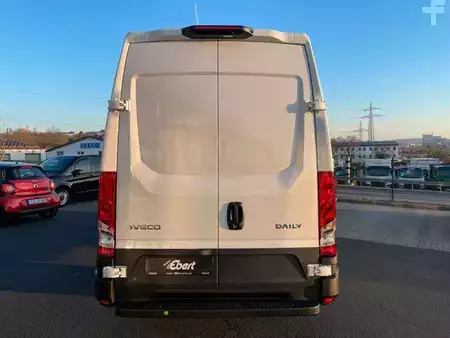 Pozostałe 0 Iveco Daily 35S18 HA8 3.0L *R3.520mm*Automatik*Kamera* (5)