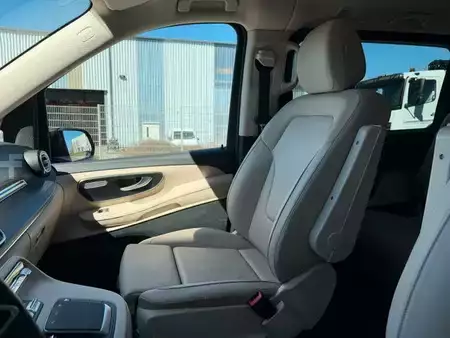 Ostatní 2025 Mercedes-Benz V 250 d AVA DISTRONIC AHK2,5to elektr Türen 360 (10)